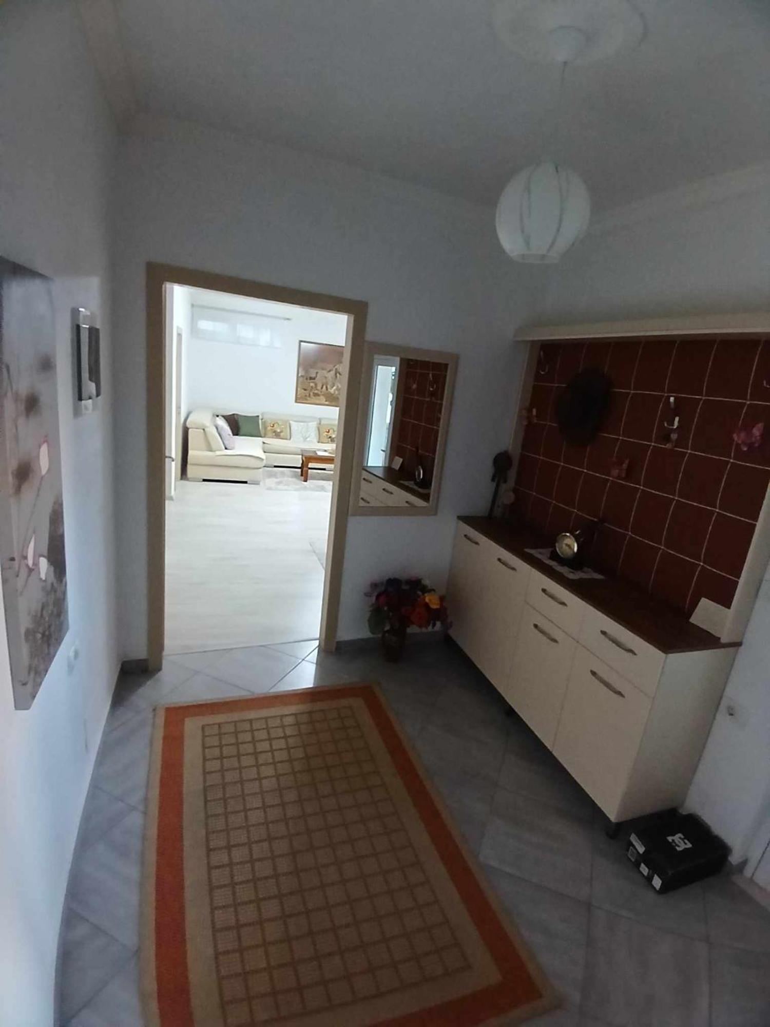 Eniguesthouse Gjirokastër 外观 照片