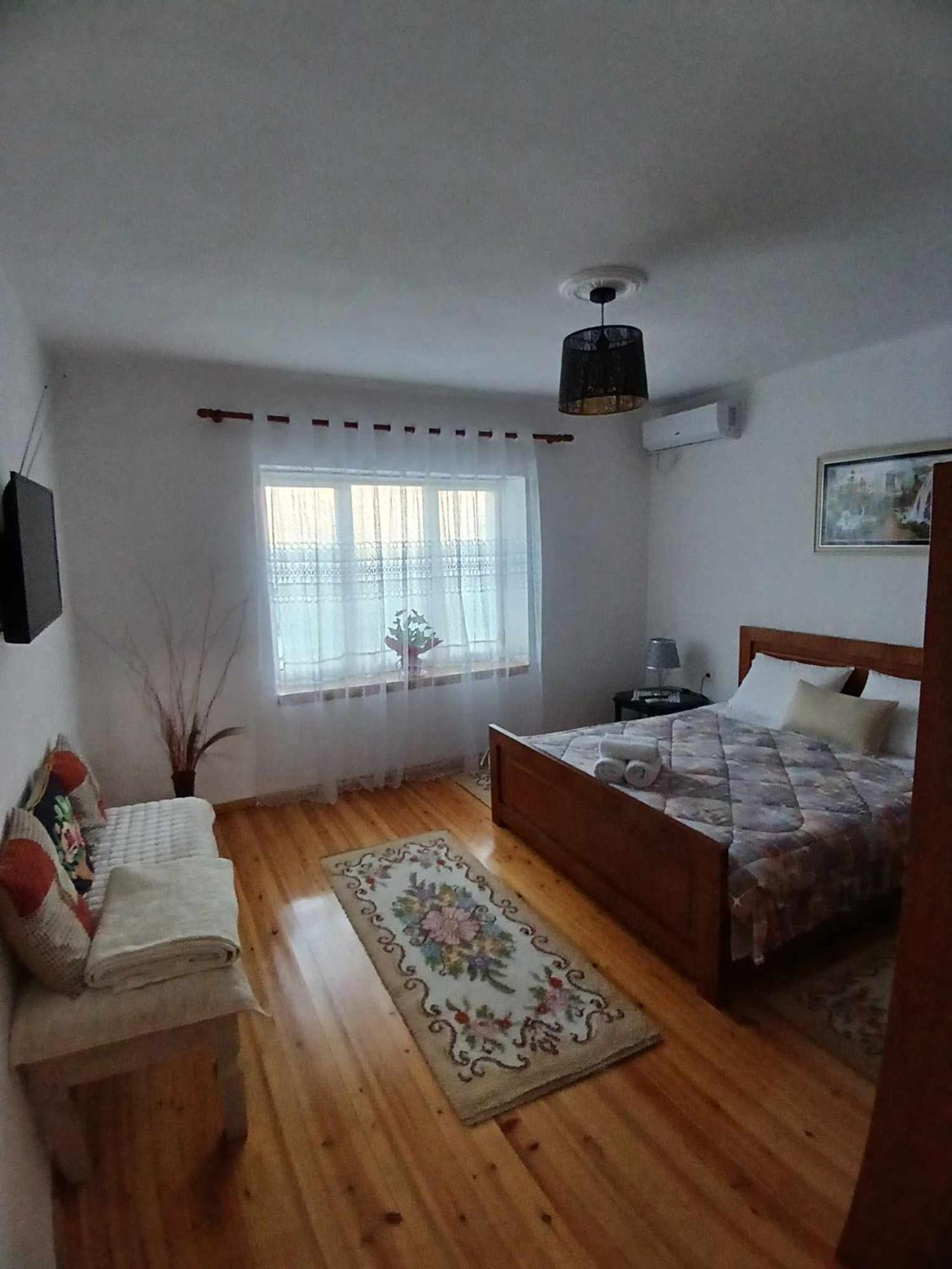 Eniguesthouse Gjirokastër 外观 照片