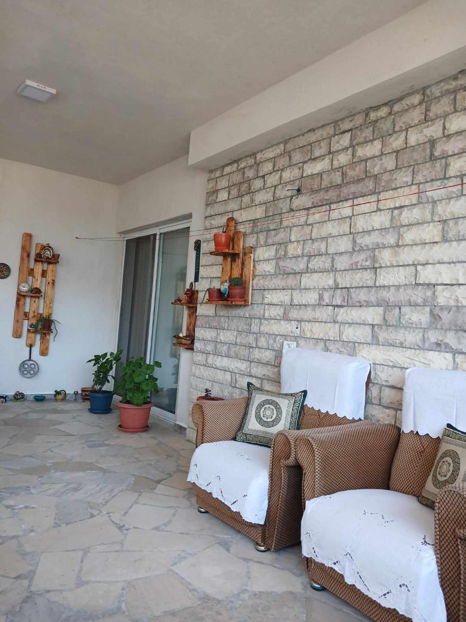 Eniguesthouse Gjirokastër 外观 照片
