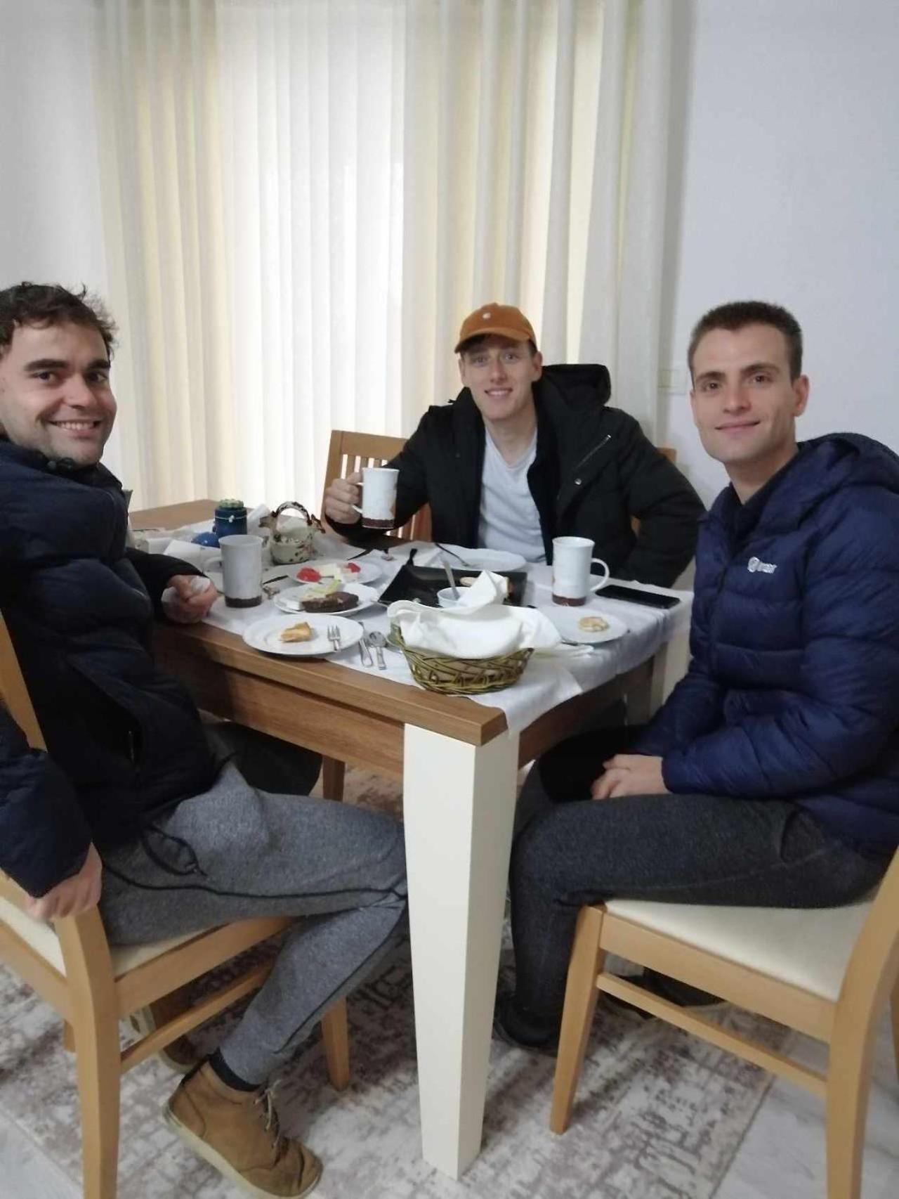 Eniguesthouse Gjirokastër 外观 照片