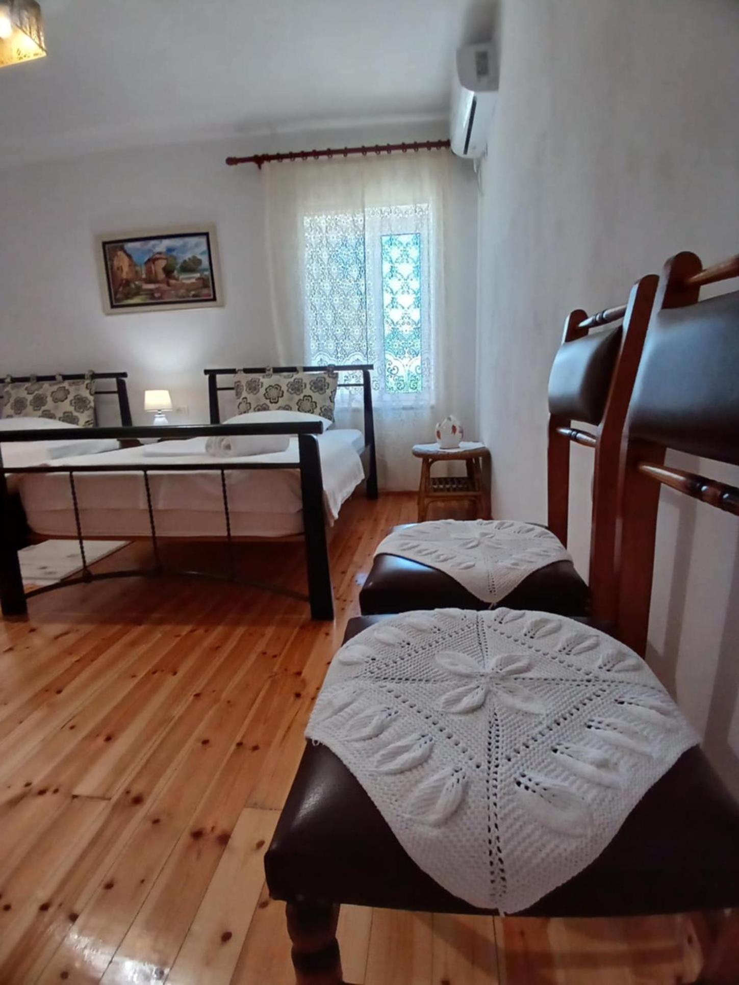 Eniguesthouse Gjirokastër 外观 照片