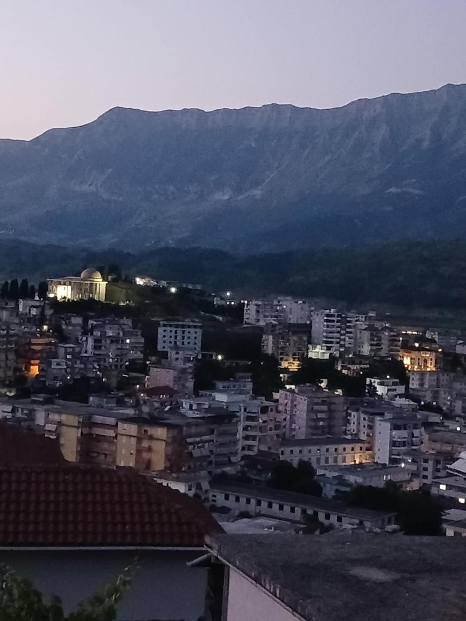 Eniguesthouse Gjirokastër 外观 照片